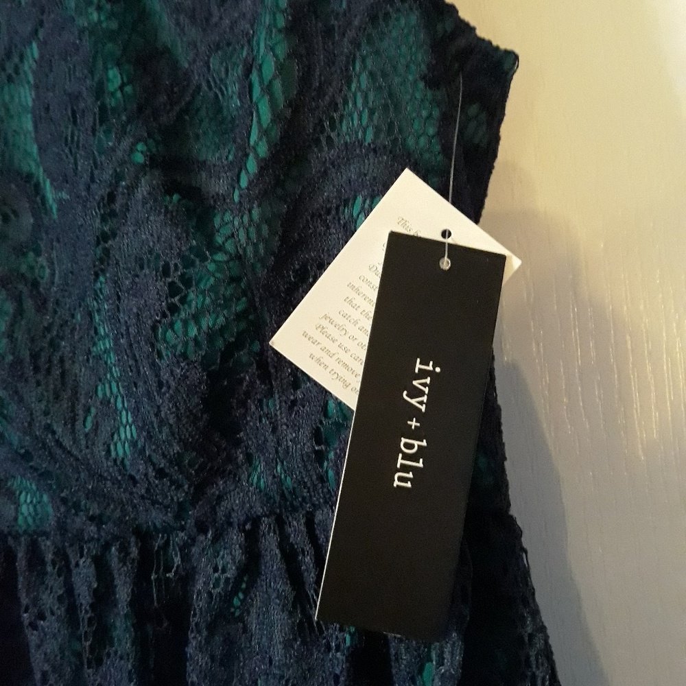 Dress - Picture 5 of 5